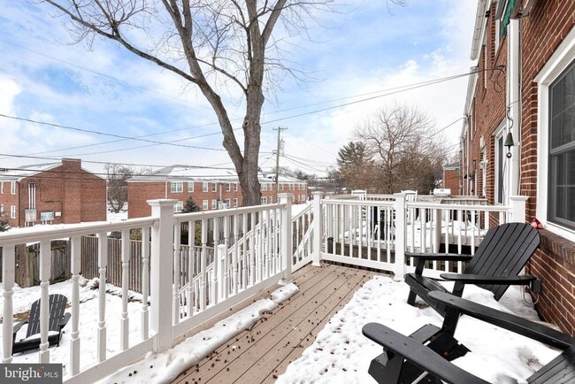 Building Photo - 39 Regester Ave