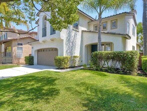 Building Photo - Stylish Torrey Santa Fe Living – 4 Bed, 2.5 Bath Gem