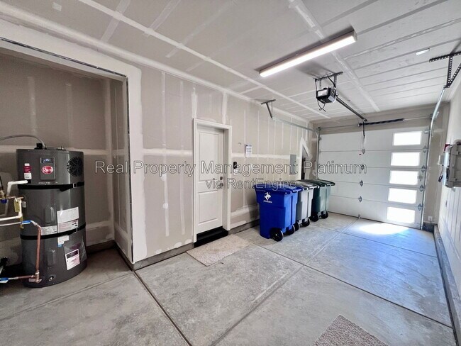 Building Photo - 1533 Vintage Ln