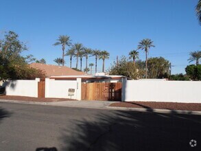 Building Photo - 52162 Avenida Velasco