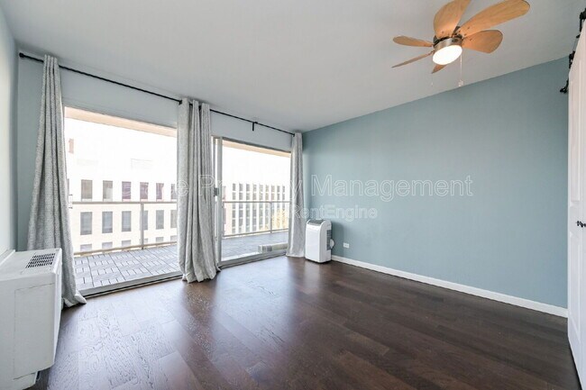 Building Photo - 888 Logan St