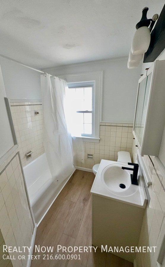 Building Photo - 3638 Glencairn Rd