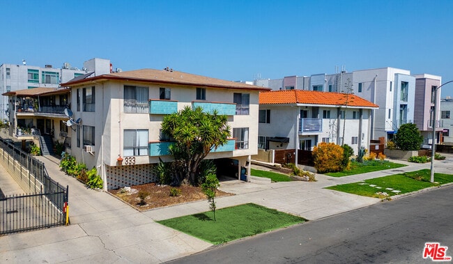 Building Photo - 333 S Serrano Ave