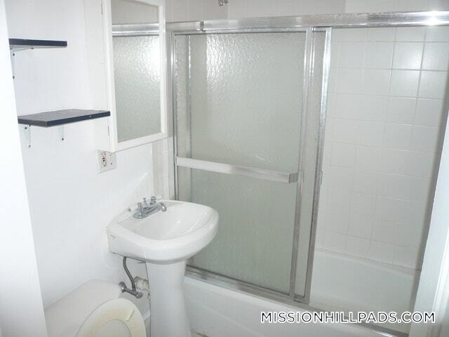 Building Photo - 140 St Alphonsus St