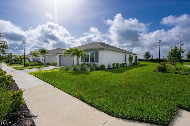 Building Photo - 42380 Cascade Dr
