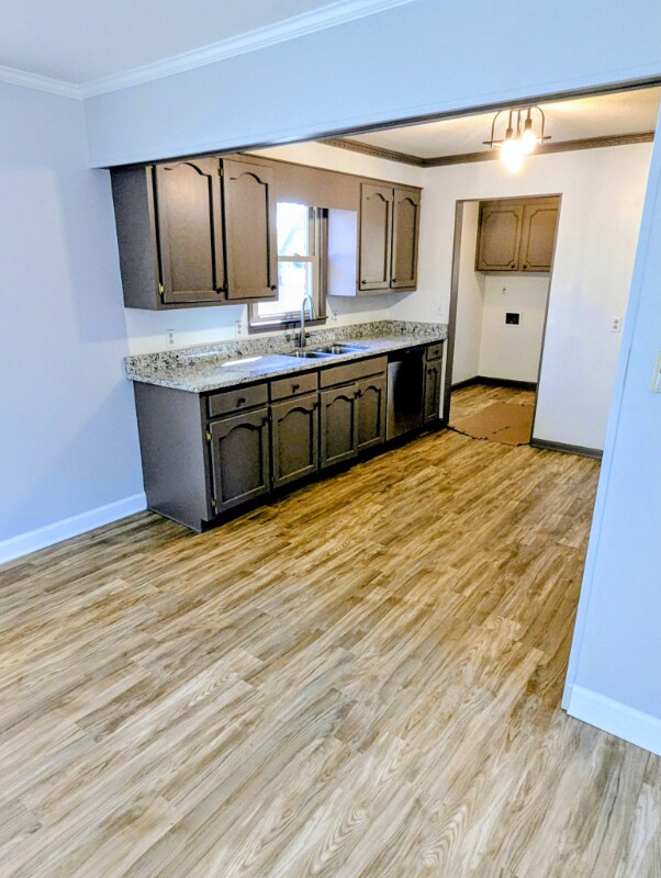 Building Photo - 201 Acorn Dr