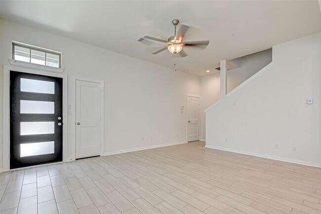 Building Photo - 580 Longleaf Pine Dr