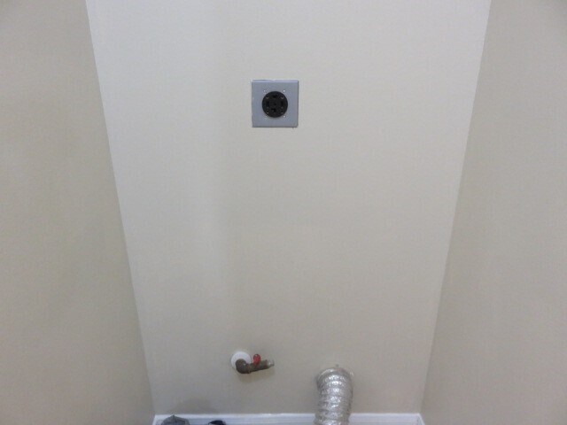 Building Photo - 12129 La Salle Br