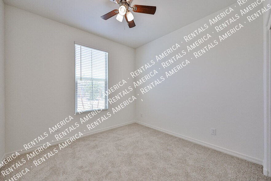 Building Photo - 24144 W Gibson Ln