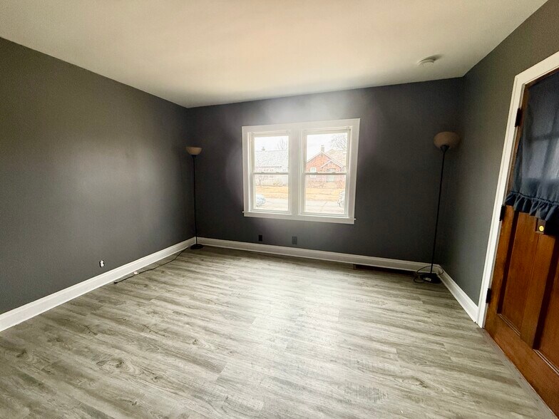 Building Photo - 1840 41st St