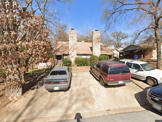 Building Photo - 1205 W Texas St
