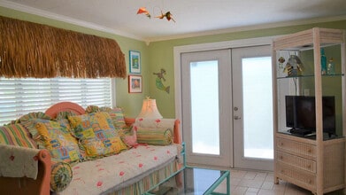 Building Photo - 112 77th St