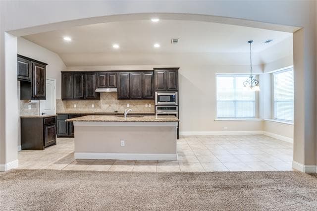 Building Photo - 3303 Robin Trl