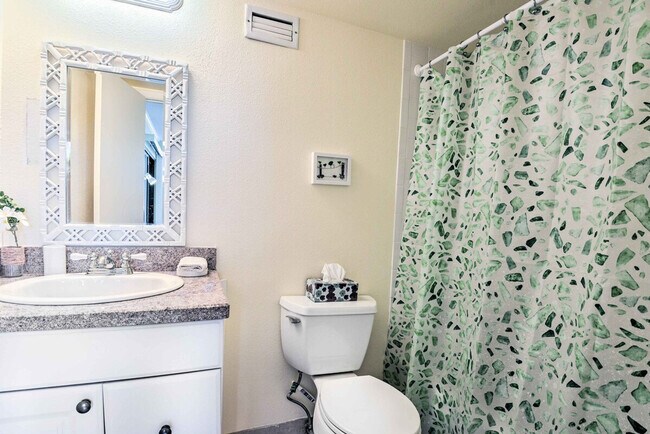 Building Photo - 5855 Midnight Pass Rd