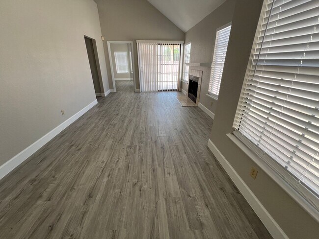 Building Photo - Beautifully Renovated 3-bedroom Home for Rent