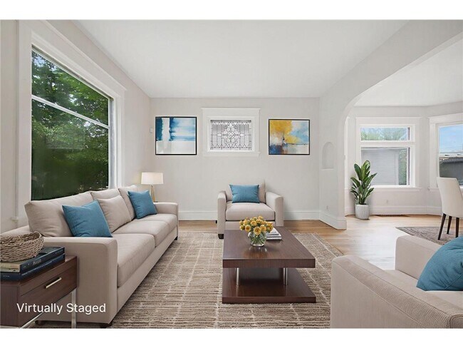 Building Photo - 804 Hawthorne Ave E