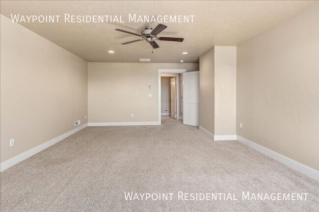 Building Photo - 10984 W Leilani Dr