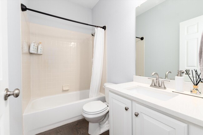 Building Photo - 10786 Southhaven Cir