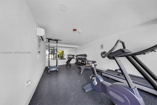 Building Photo - 7928 West Dr