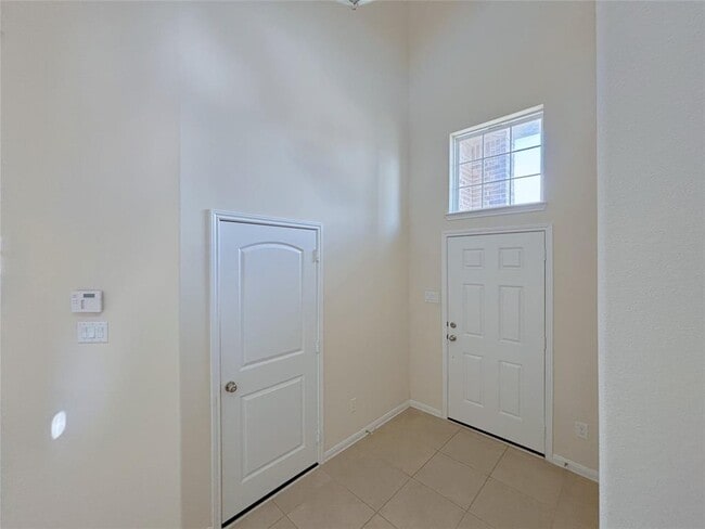 Building Photo - 6034 Prince Pl Dr