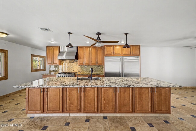 Building Photo - 5403 S Heather Dr