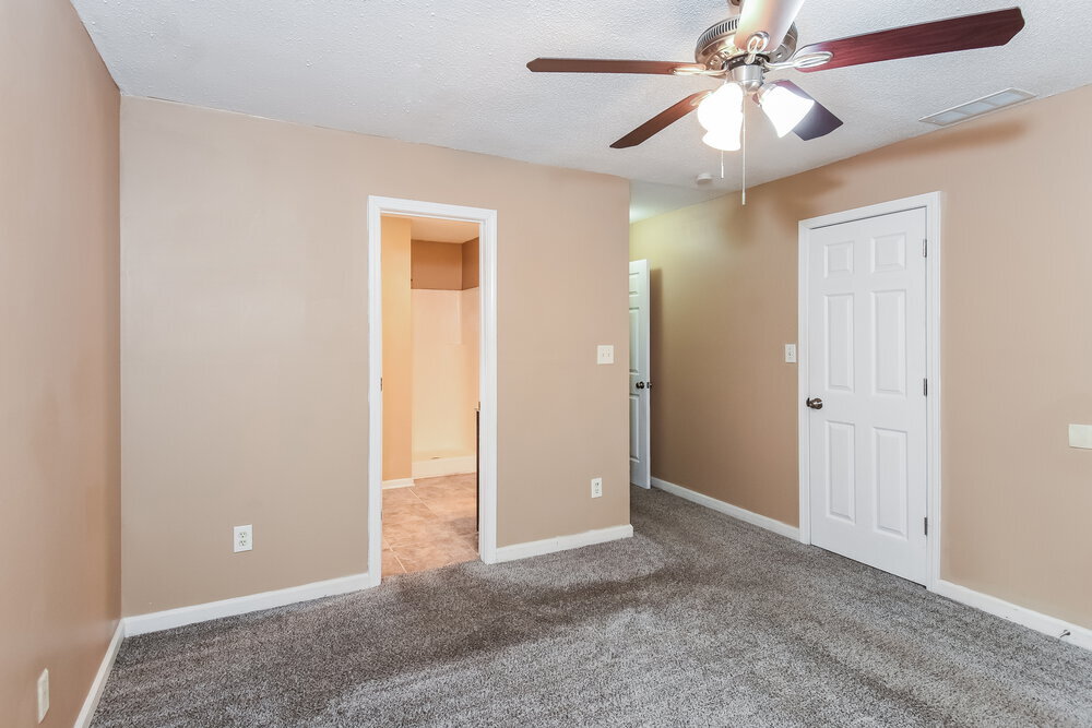 Building Photo - 1531 Wembley Dr