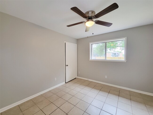 Building Photo - 1803 Cypress Dr