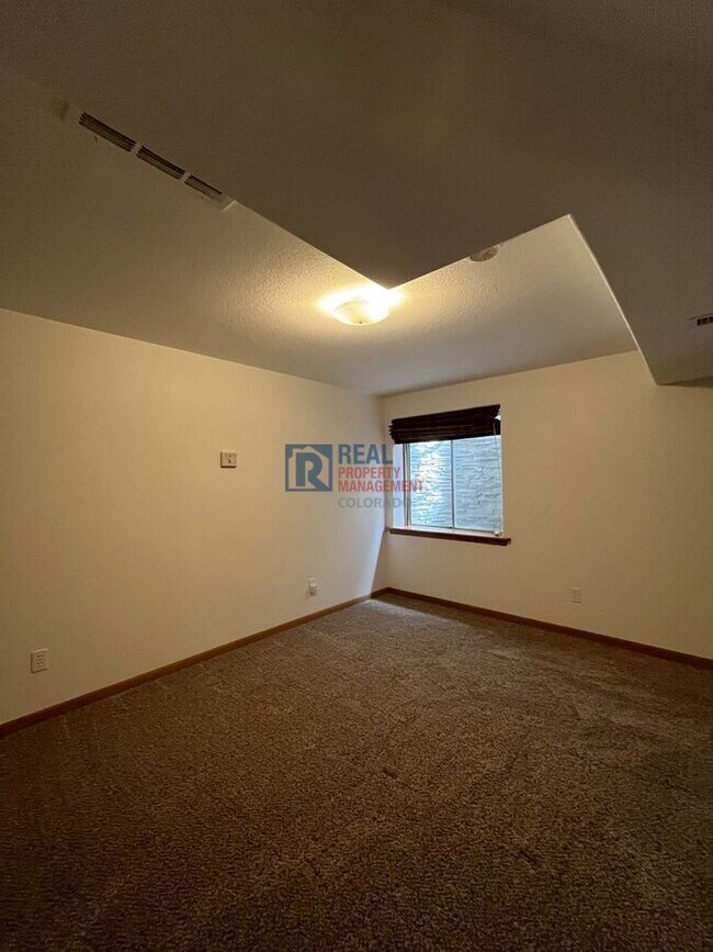 Building Photo - 624 Munson Ct