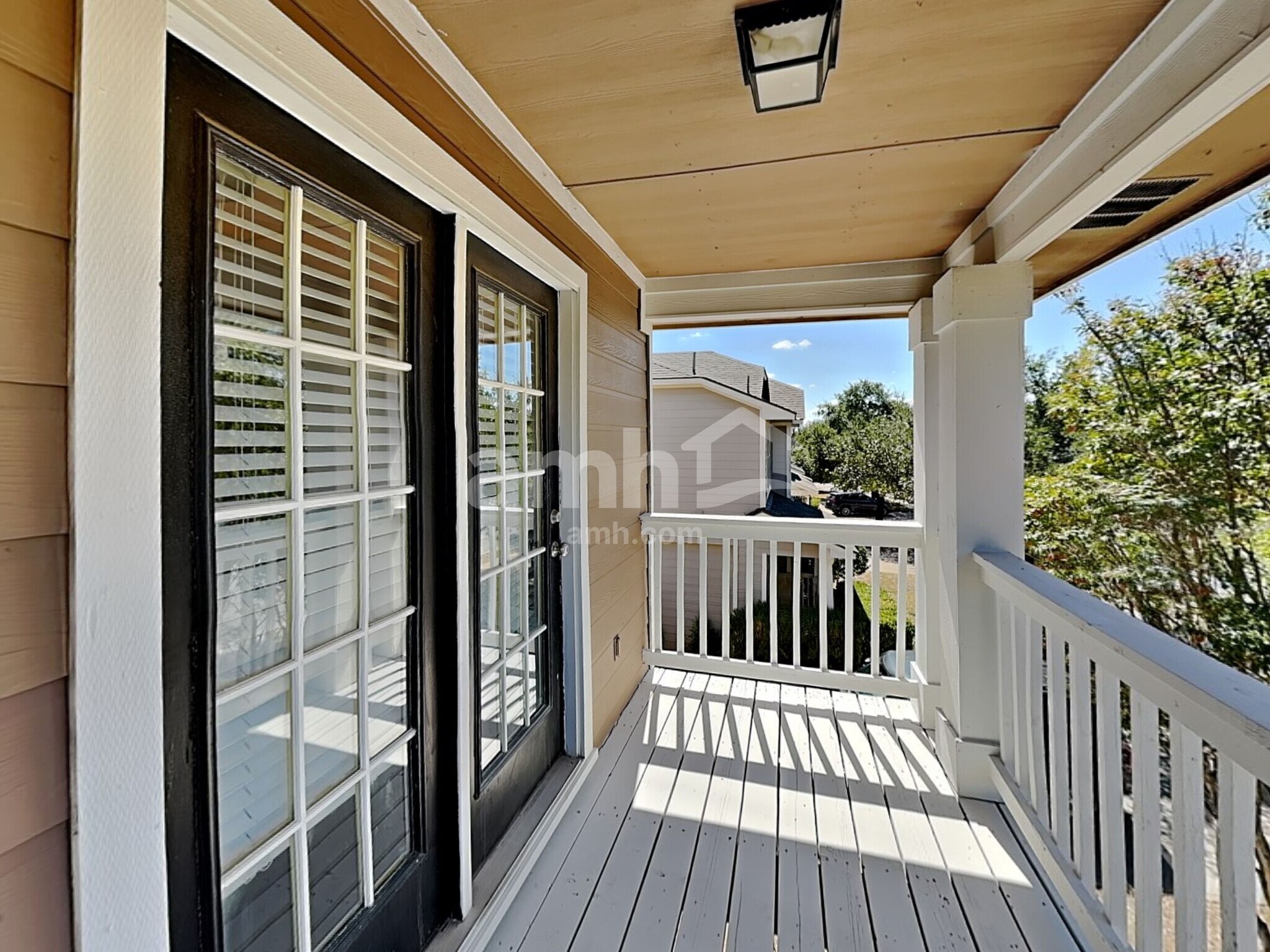 Building Photo - 2844 Deerfern Ln
