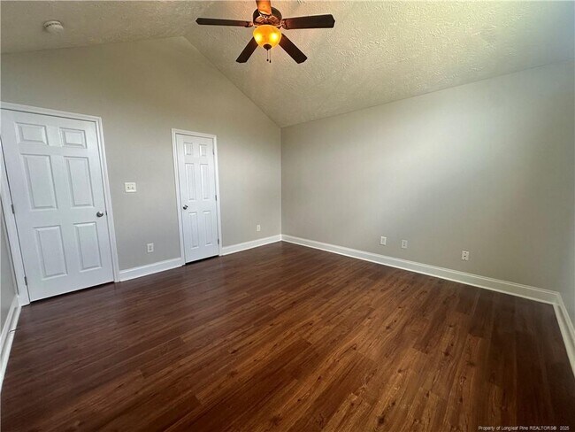 Building Photo - 450 Copper Creek Dr