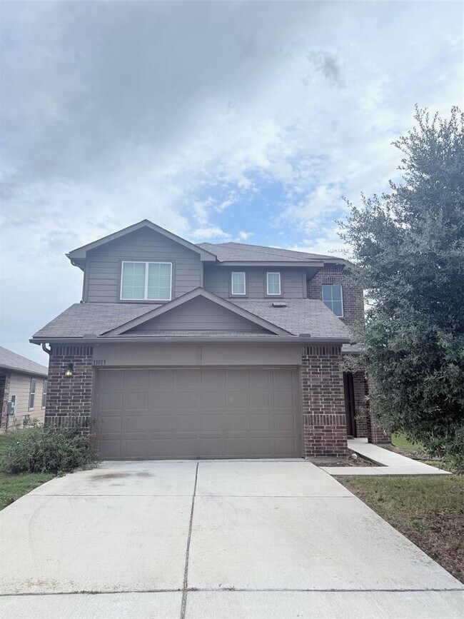 Building Photo - 13813 Geelong Dr