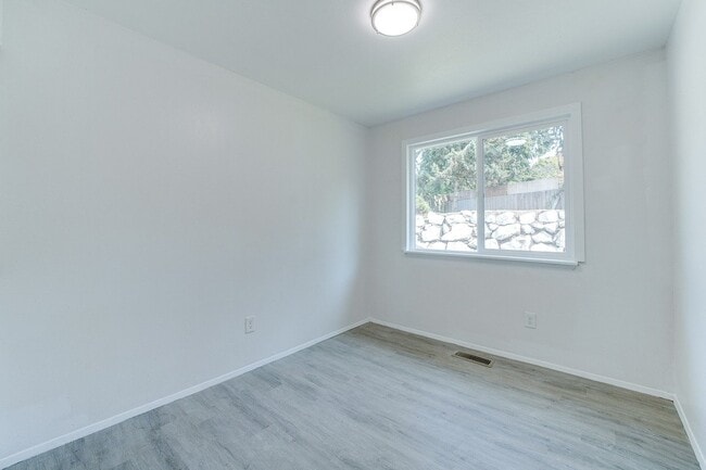 Building Photo - 28312 22nd Ave S