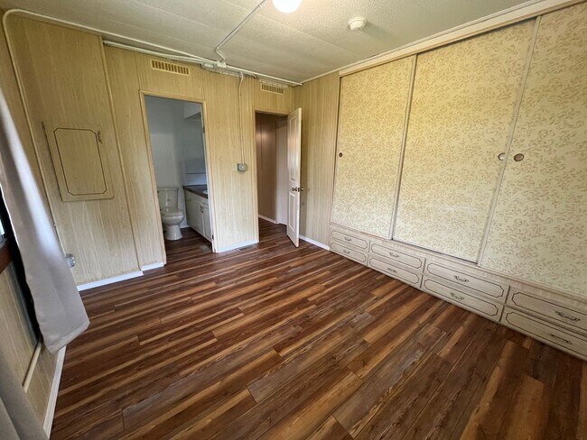 Building Photo - Woodson St, Amity