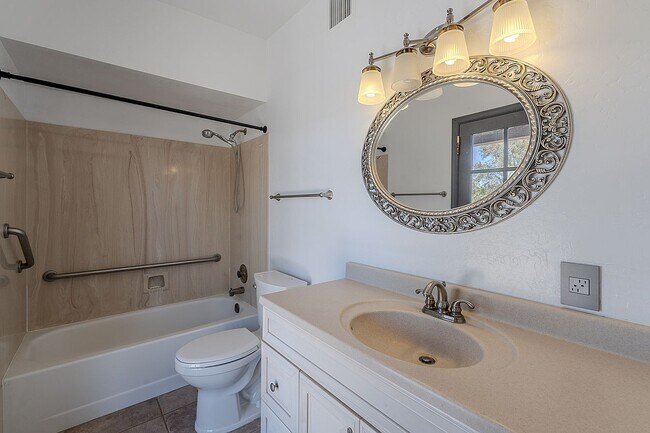 Building Photo - 8003 N Ischia Pl