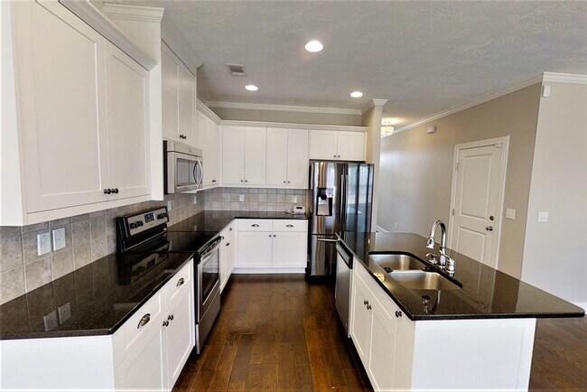 Building Photo - 407 Brantley Cove Cir