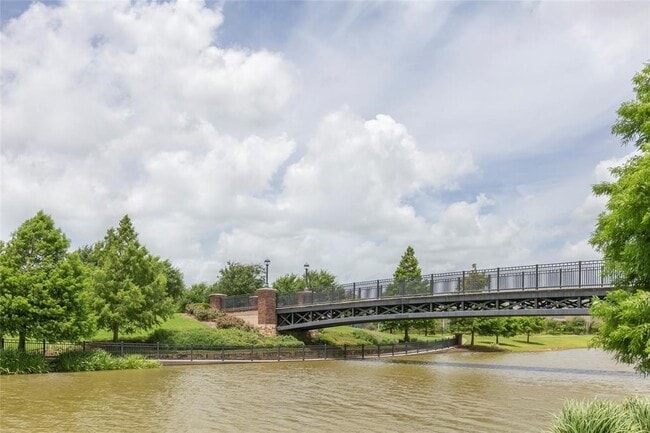 Building Photo - 15810 Vanderpool River Dr