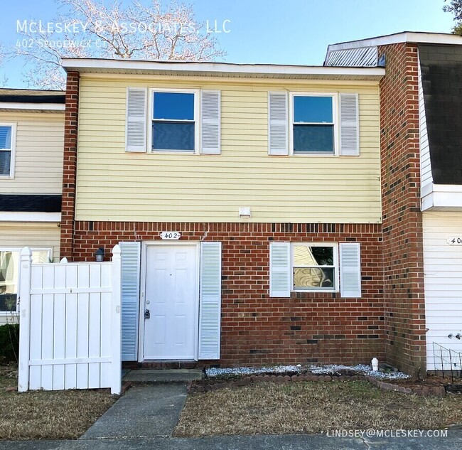 Primary Photo - Washington Square Townhouses