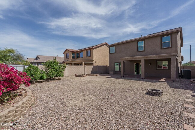 Building Photo - 10822 W Saddlehorn Rd