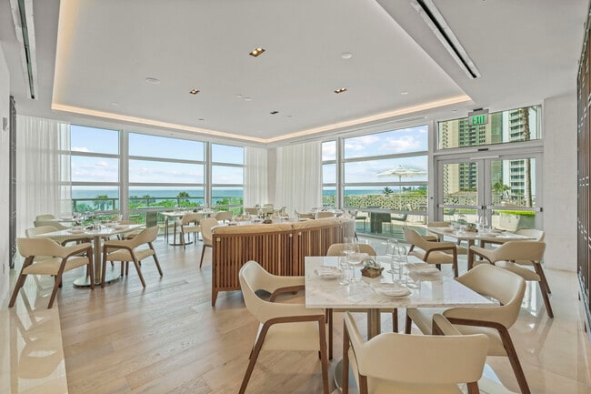 Building Photo - 3100 N Ocean Dr