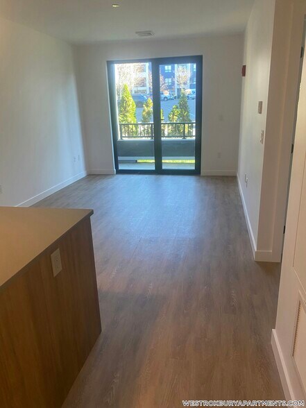 Building Photo - 199 Gardner St