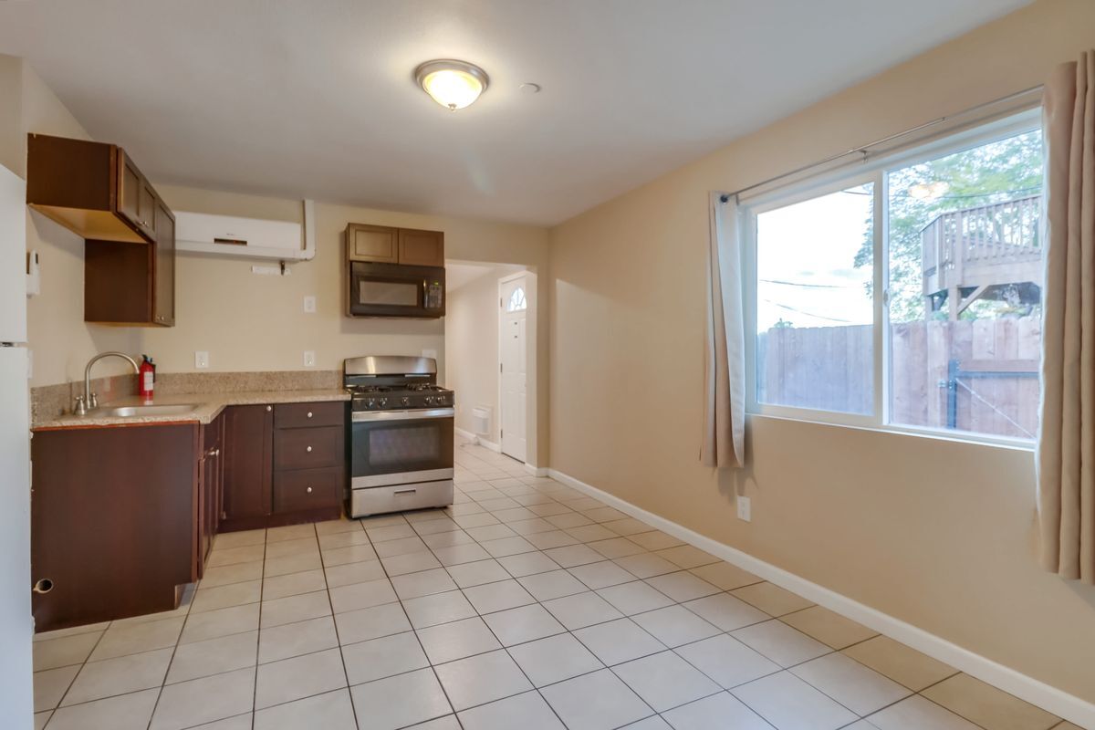 Building Photo - 3202 S Barcelona St