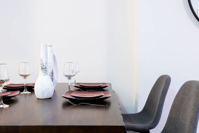 Building Photo - 1435 2nd Ave