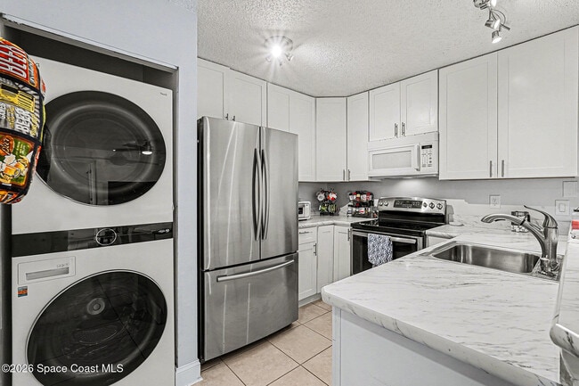 Building Photo - 1491 Sheafe Ave NE