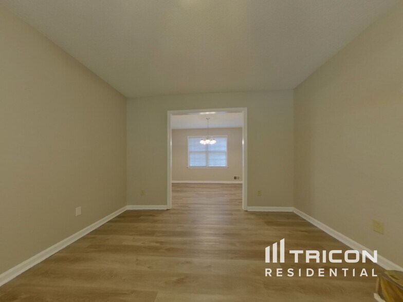 Building Photo - 1418 Millstream Trail NW