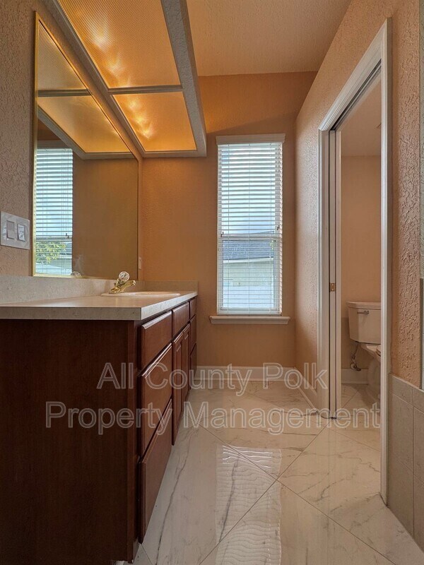 Building Photo - 2948 Vintage View Cir