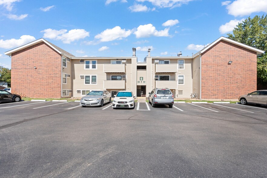 Building Photo - 10150 E Virginia Ave