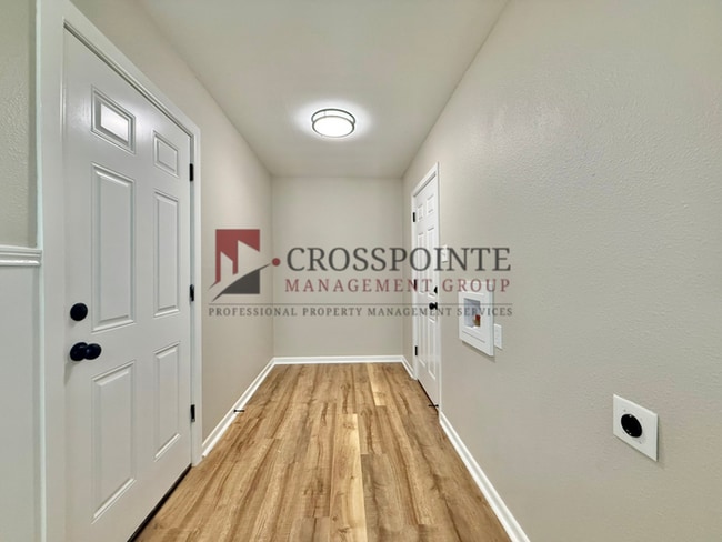 Building Photo - 303 N Virginia Ave