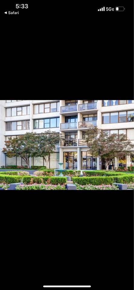 Building Photo - 410 W 7th St