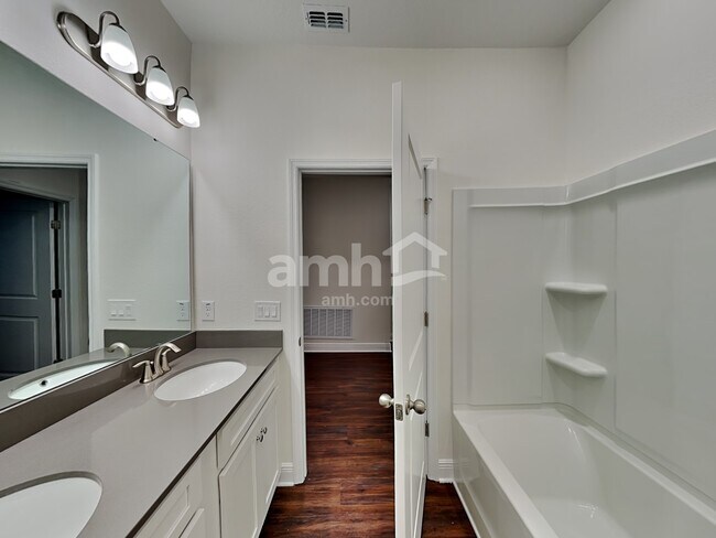 Building Photo - 2789 Ponds Trl