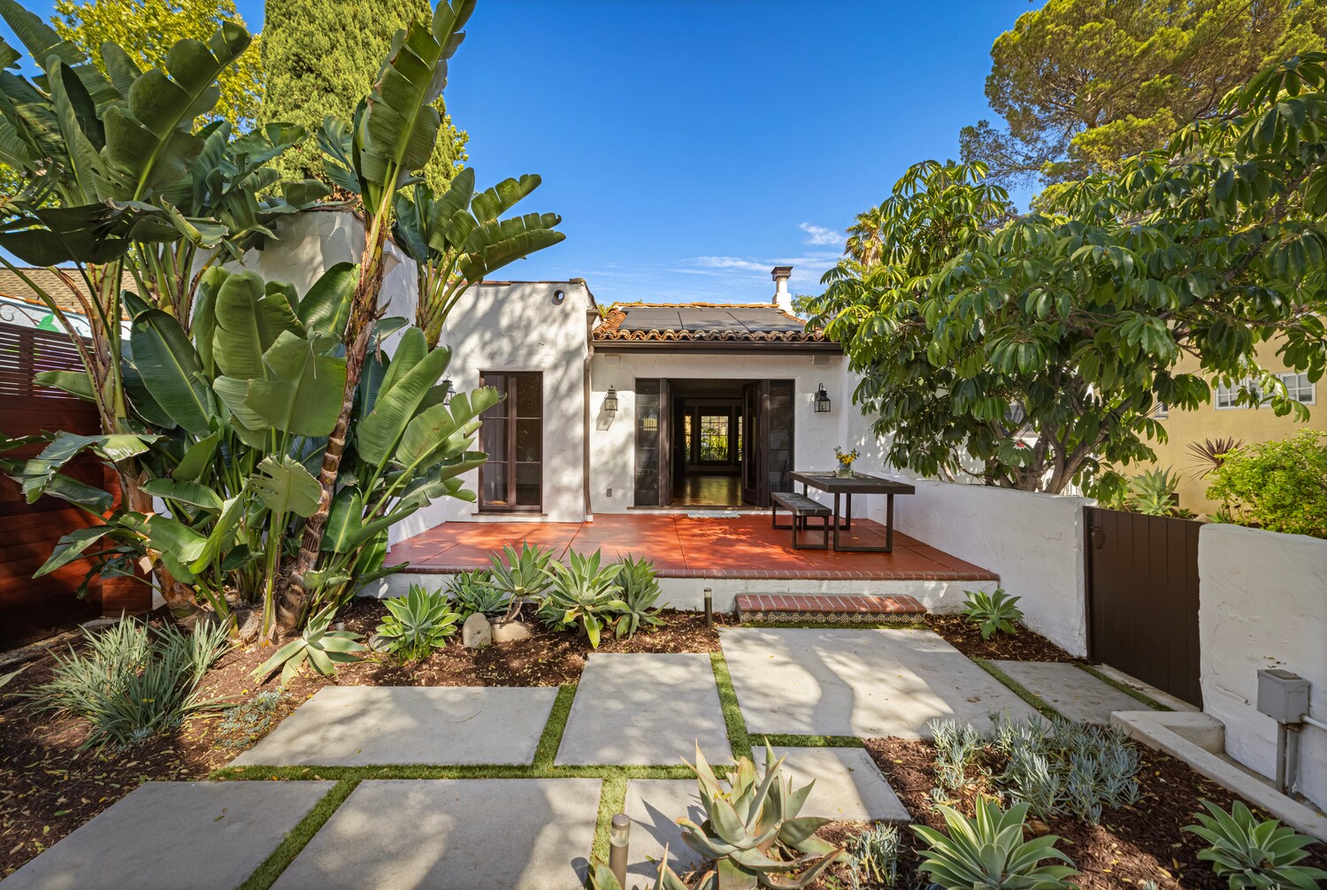 Building Photo - 1169 S Sierra Bonita Ave
